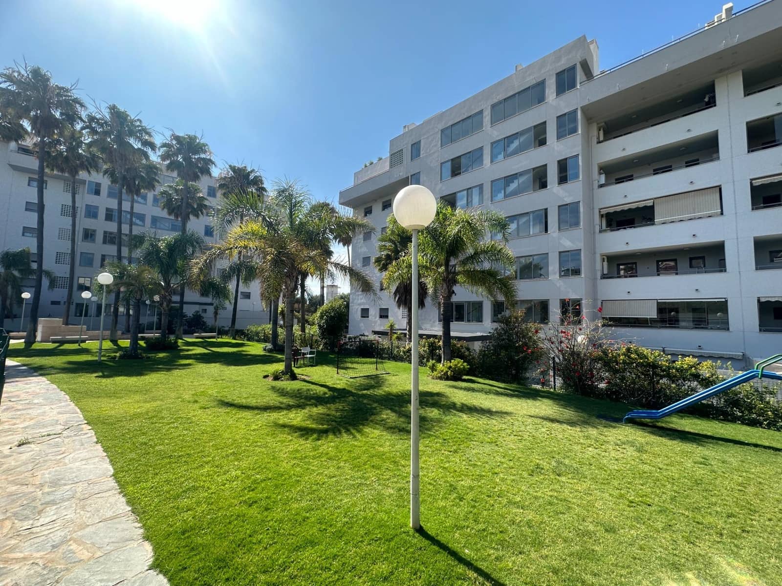 2 quarto Apartamento para arrendar em Fuengirola com piscina garagem - 1 300 € (Ref: 9466030)