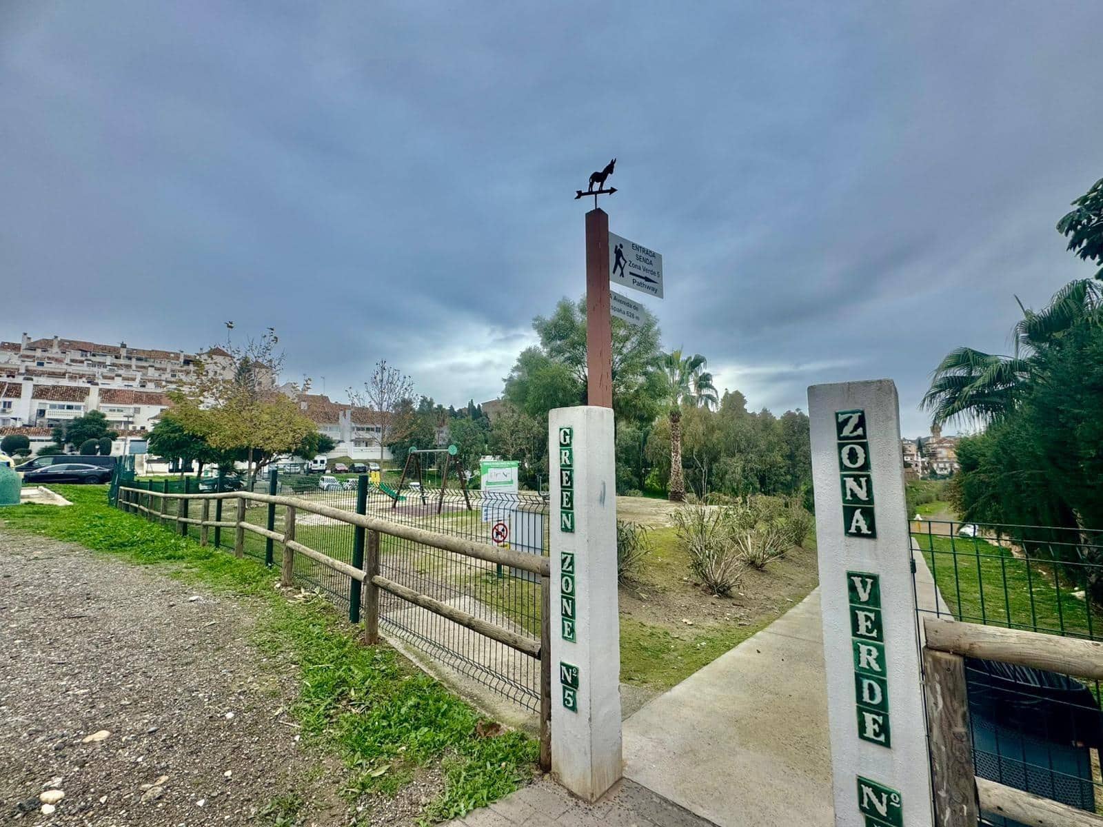 3 quarto Moradia Geminada para venda em Mijas Golf com piscina - 373 000 € (Ref: 9476221)