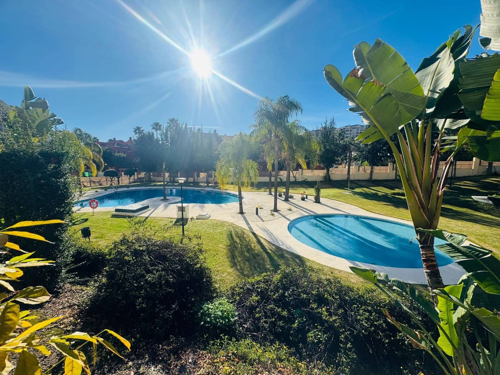 3 sovrum Lägenhet till salu i La Cala Hills med pool garage - 375 000 € (Ref: 9485315)