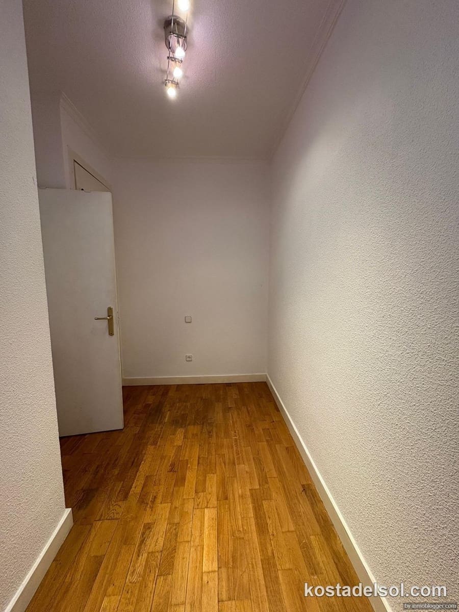 2 soverom Leilighet til leie i Madrid by - € 2 450 (Ref: 9486457)