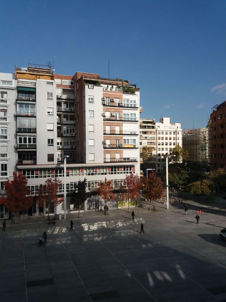 2 soverom Leilighet til leie i Madrid by - € 2 450 (Ref: 9486457)