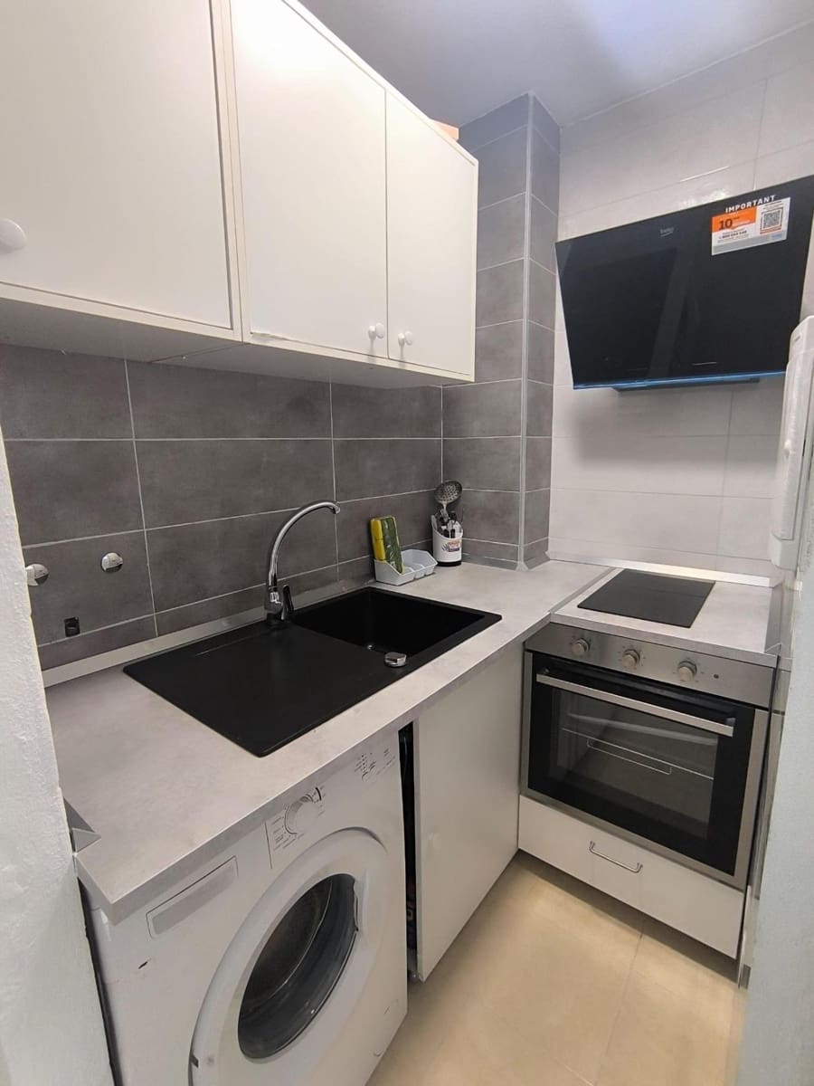 1 bedroom Studio for rent in Fuengirola - € 950 (Ref: 9504399)