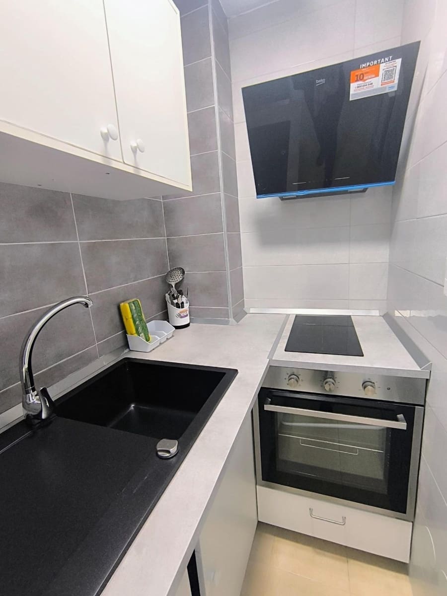 1 bedroom Studio for rent in Fuengirola - € 950 (Ref: 9504399)