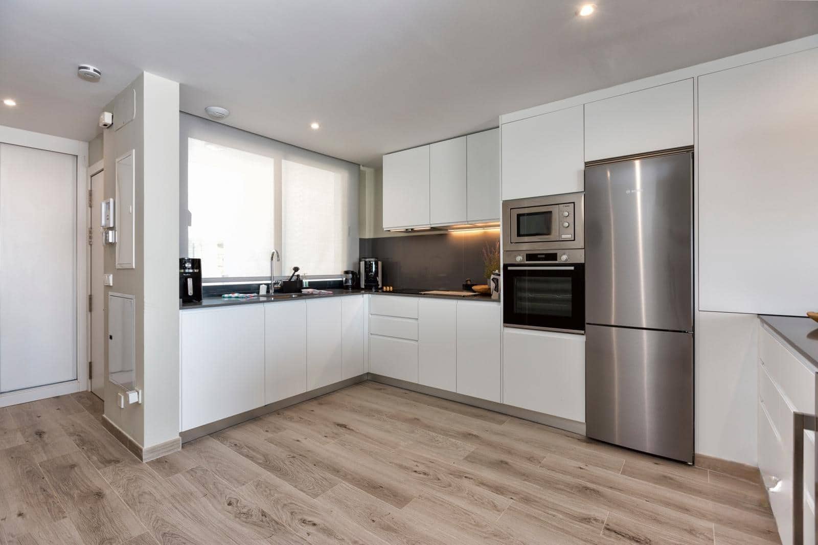 3 soveværelse Semi-Rækkehus til leje i Fuengirola med swimmingpool garage - € 4.400 (Ref: 9519056)