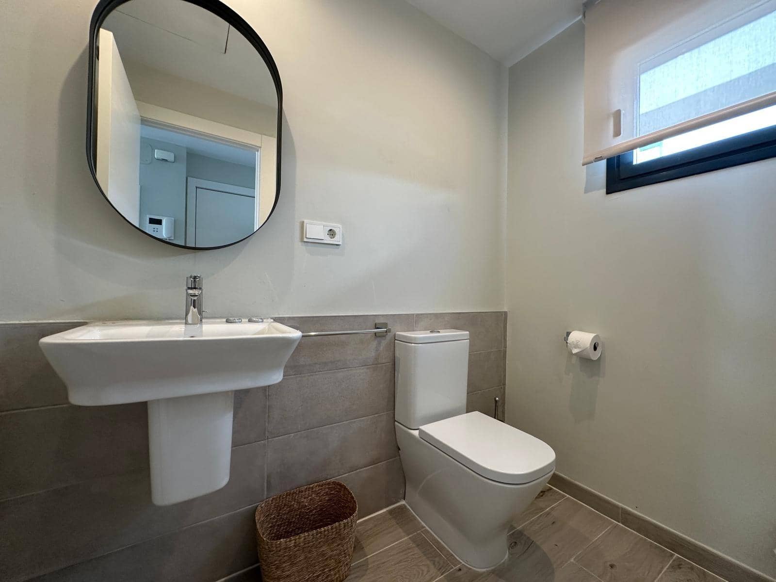 3 soveværelse Semi-Rækkehus til leje i Fuengirola med swimmingpool garage - € 4.400 (Ref: 9519056)