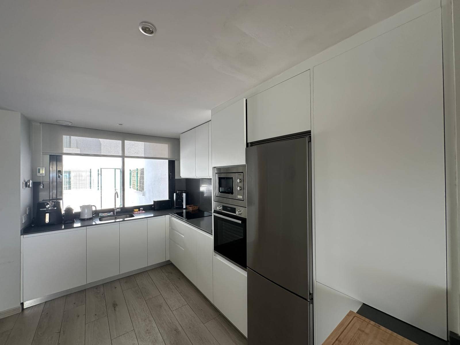 3 soveværelse Semi-Rækkehus til leje i Fuengirola med swimmingpool garage - € 4.400 (Ref: 9519056)