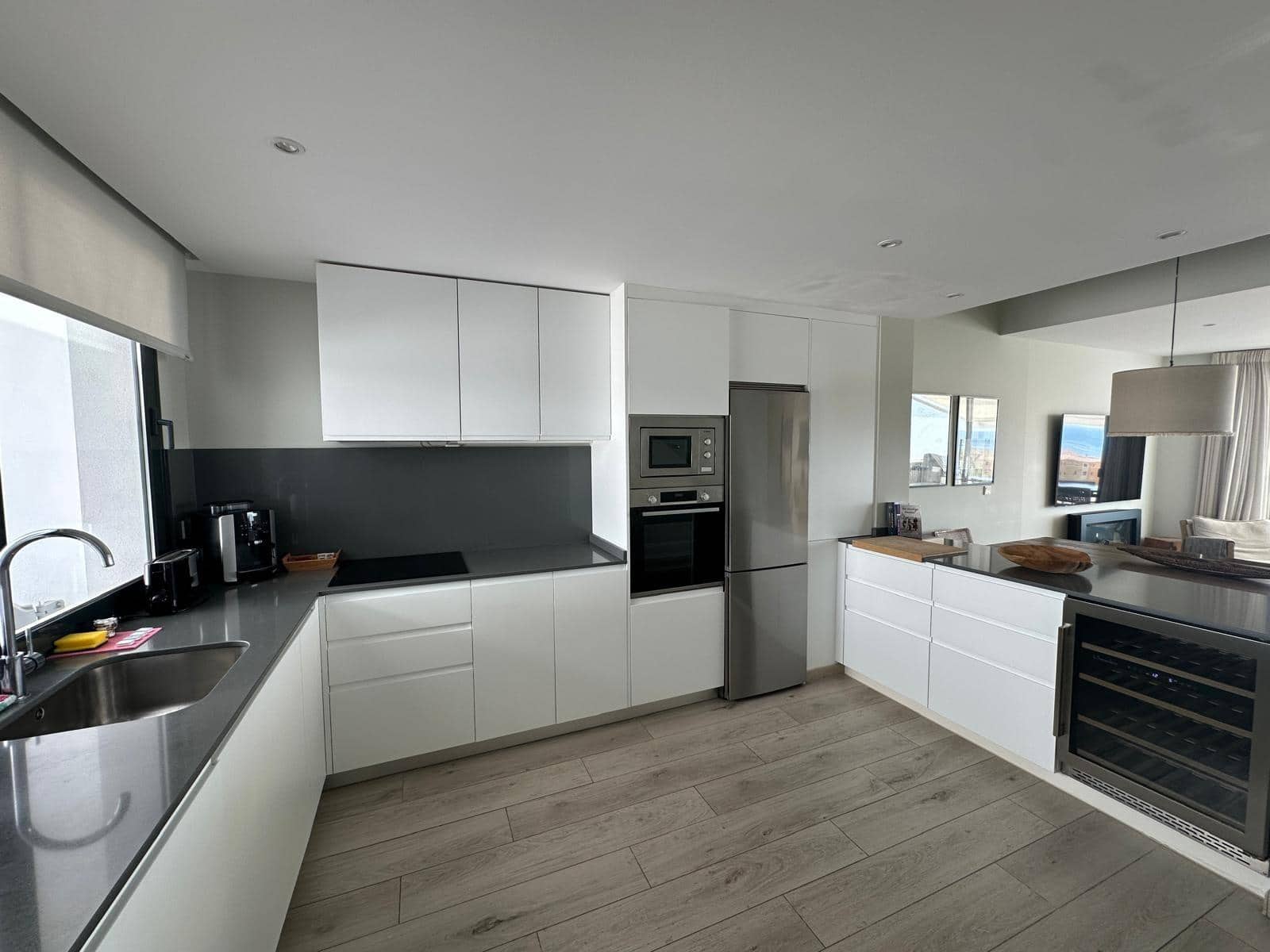 3 soveværelse Semi-Rækkehus til leje i Fuengirola med swimmingpool garage - € 4.400 (Ref: 9519056)