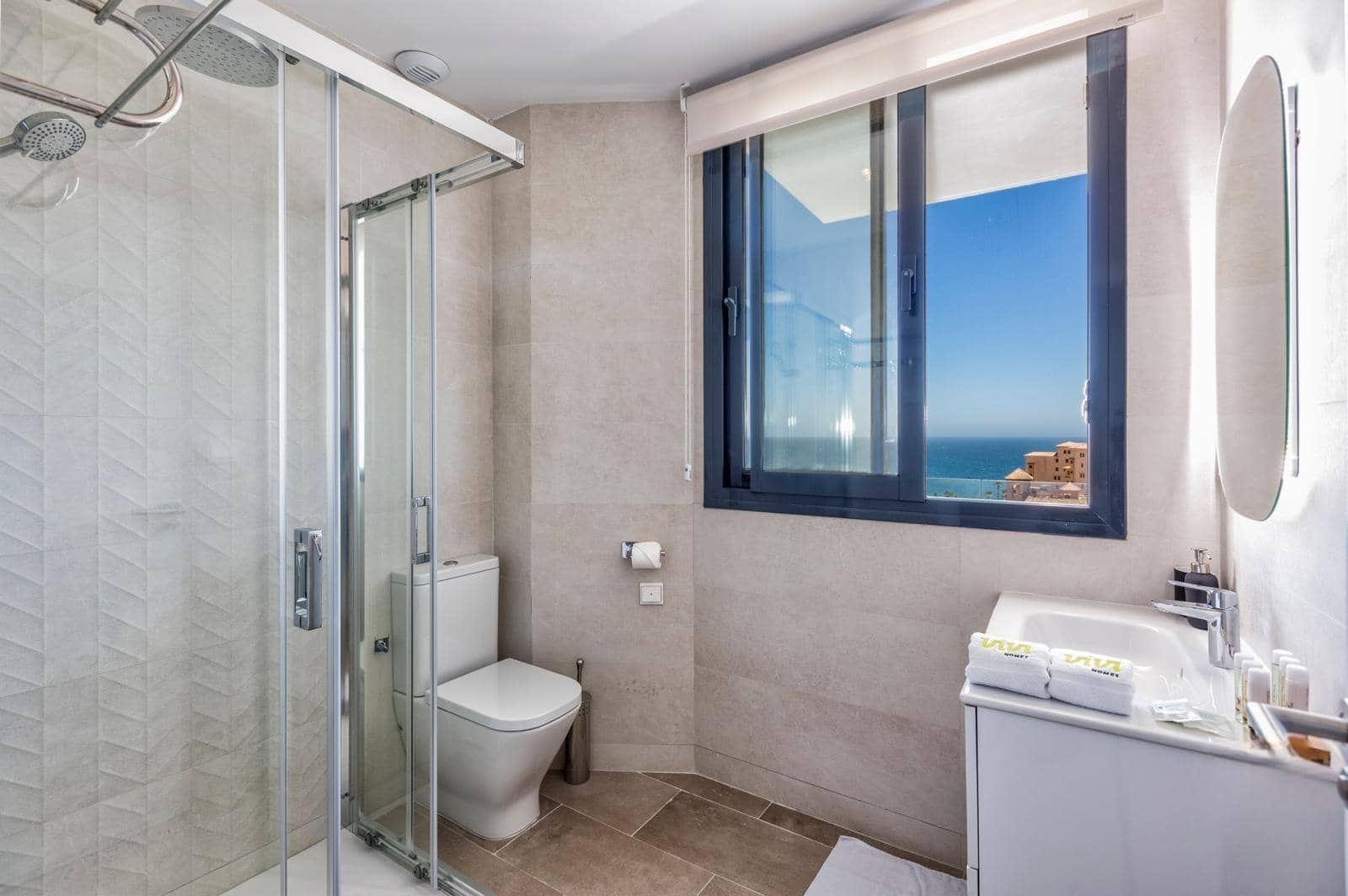 3 soveværelse Semi-Rækkehus til leje i Fuengirola med swimmingpool garage - € 4.400 (Ref: 9519056)