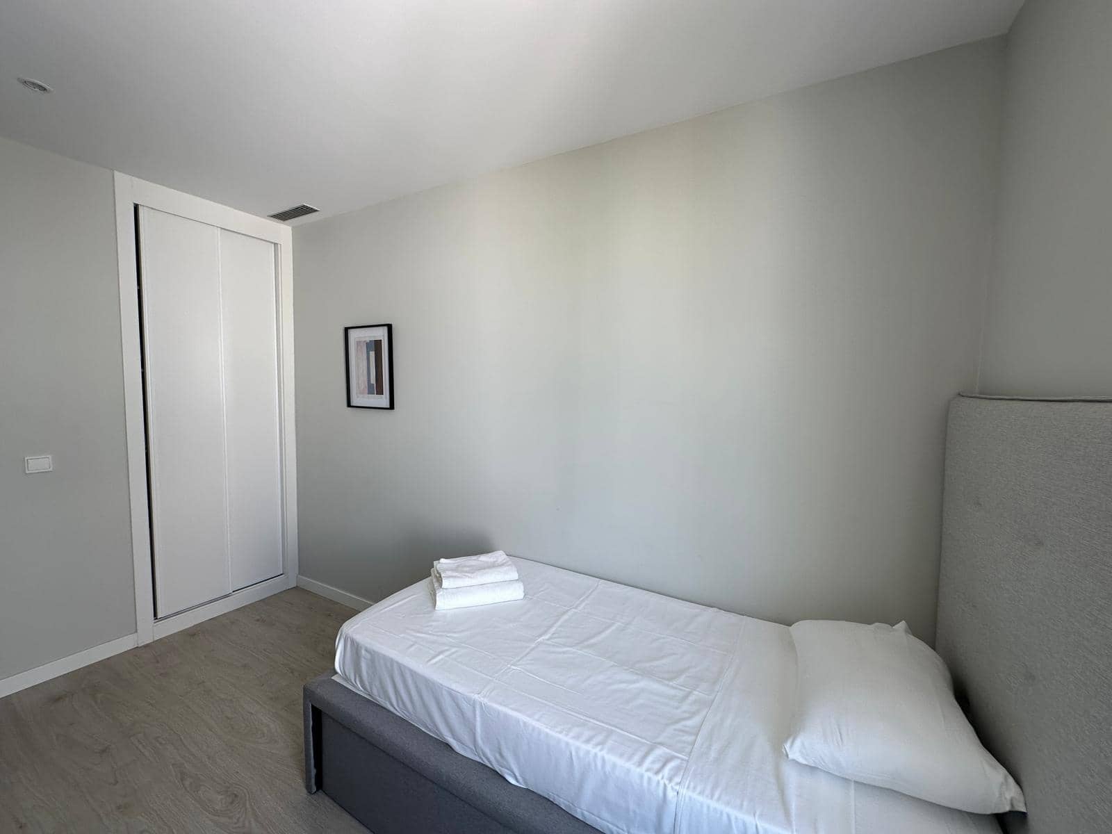 3 soveværelse Semi-Rækkehus til leje i Fuengirola med swimmingpool garage - € 4.400 (Ref: 9519056)