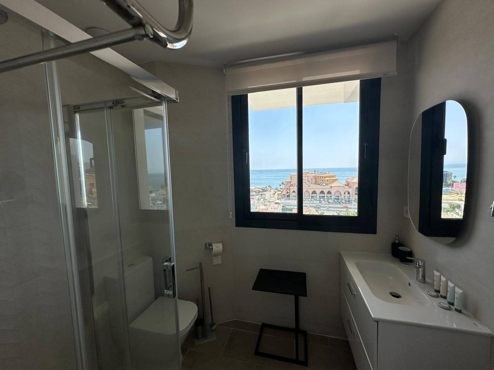 3 soveværelse Semi-Rækkehus til leje i Fuengirola med swimmingpool garage - € 4.400 (Ref: 9519056)
