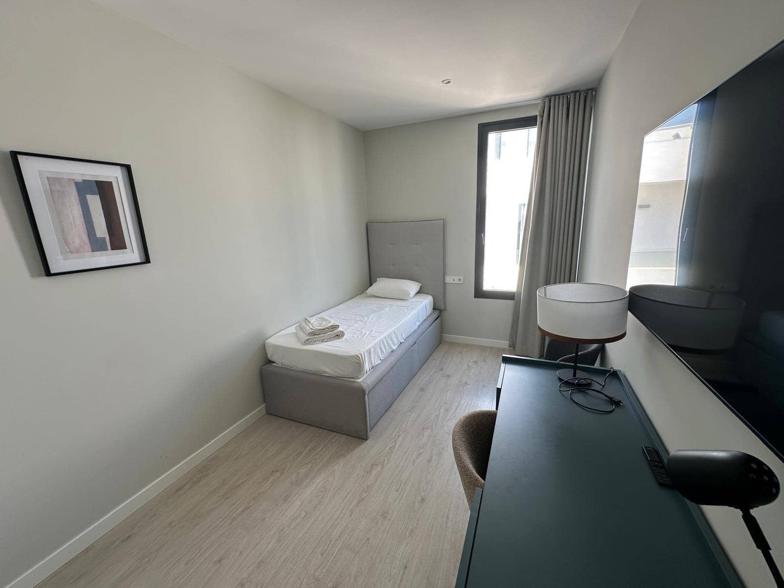 3 soveværelse Semi-Rækkehus til leje i Fuengirola med swimmingpool garage - € 4.400 (Ref: 9519056)