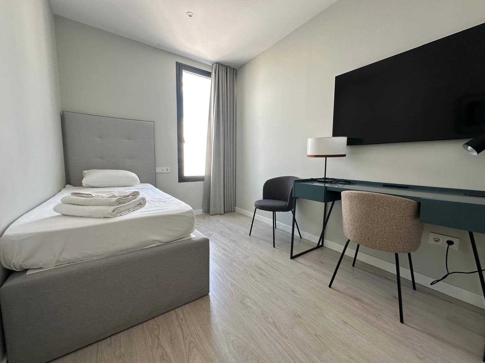 3 soveværelse Semi-Rækkehus til leje i Fuengirola med swimmingpool garage - € 4.400 (Ref: 9519056)