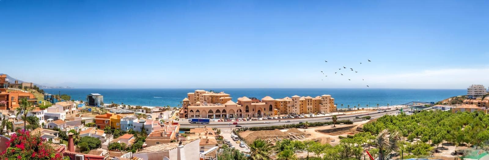 3 soveværelse Semi-Rækkehus til leje i Fuengirola med swimmingpool garage - € 4.400 (Ref: 9519056)