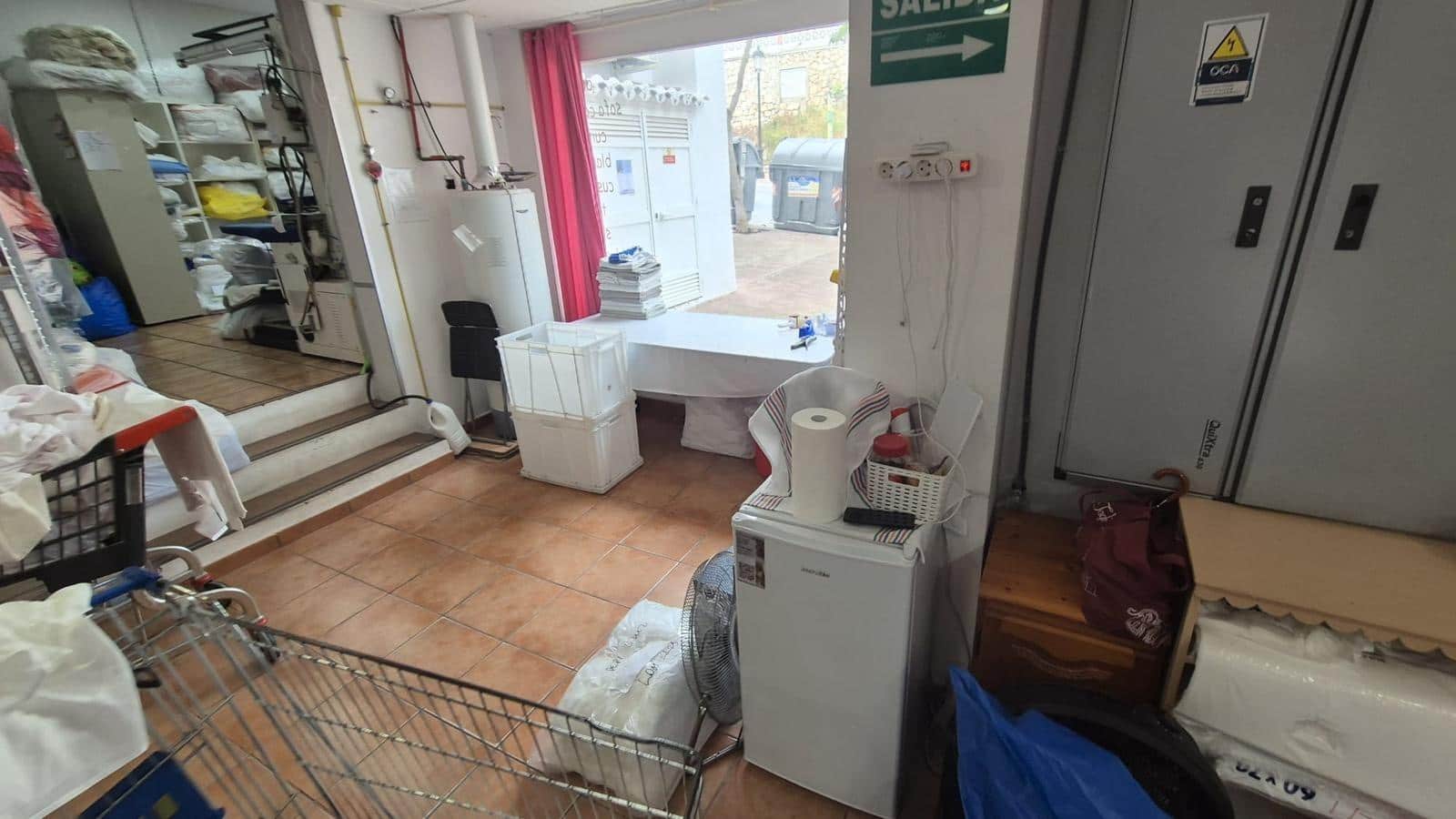 Komercyjne na sprzedaż w Benalmadena - 230 000 € (Ref: 9548377)