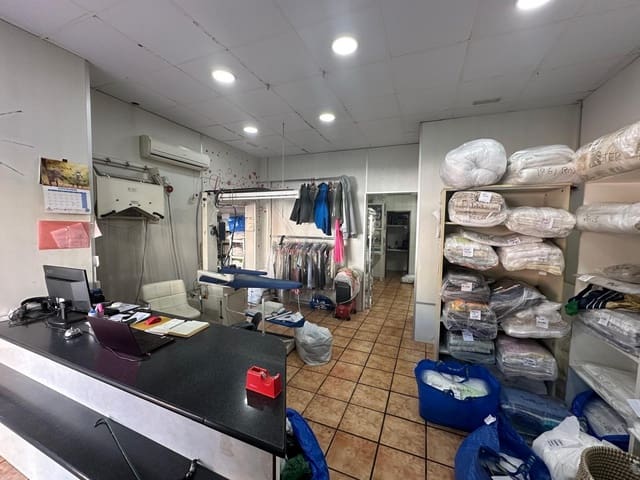 Commerciale in vendita in Benalmádena pueblo, Benalmádena - 230.000 € (Rif: 9548377)