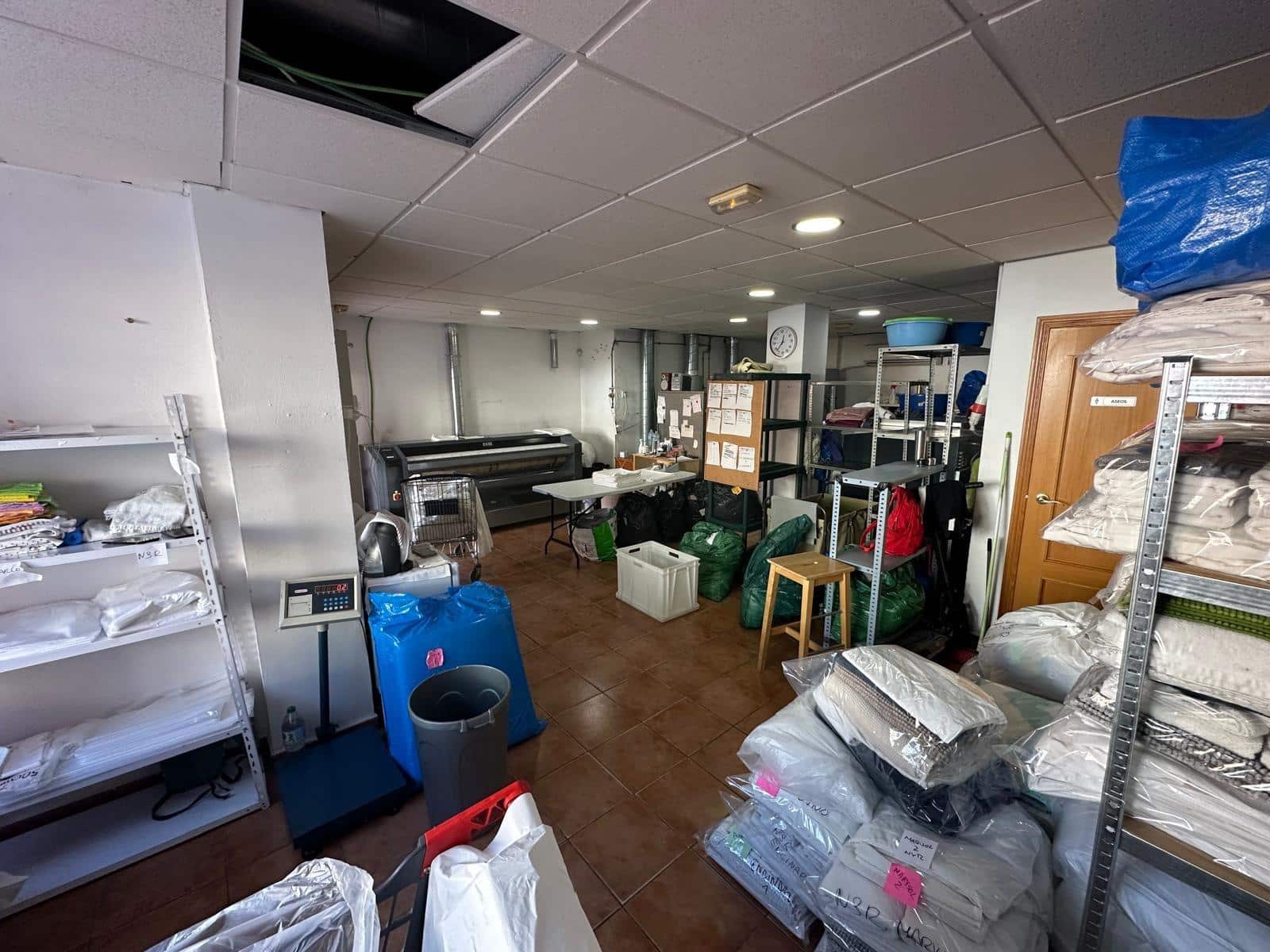 Komercyjne na sprzedaż w Benalmadena - 230 000 € (Ref: 9548377)