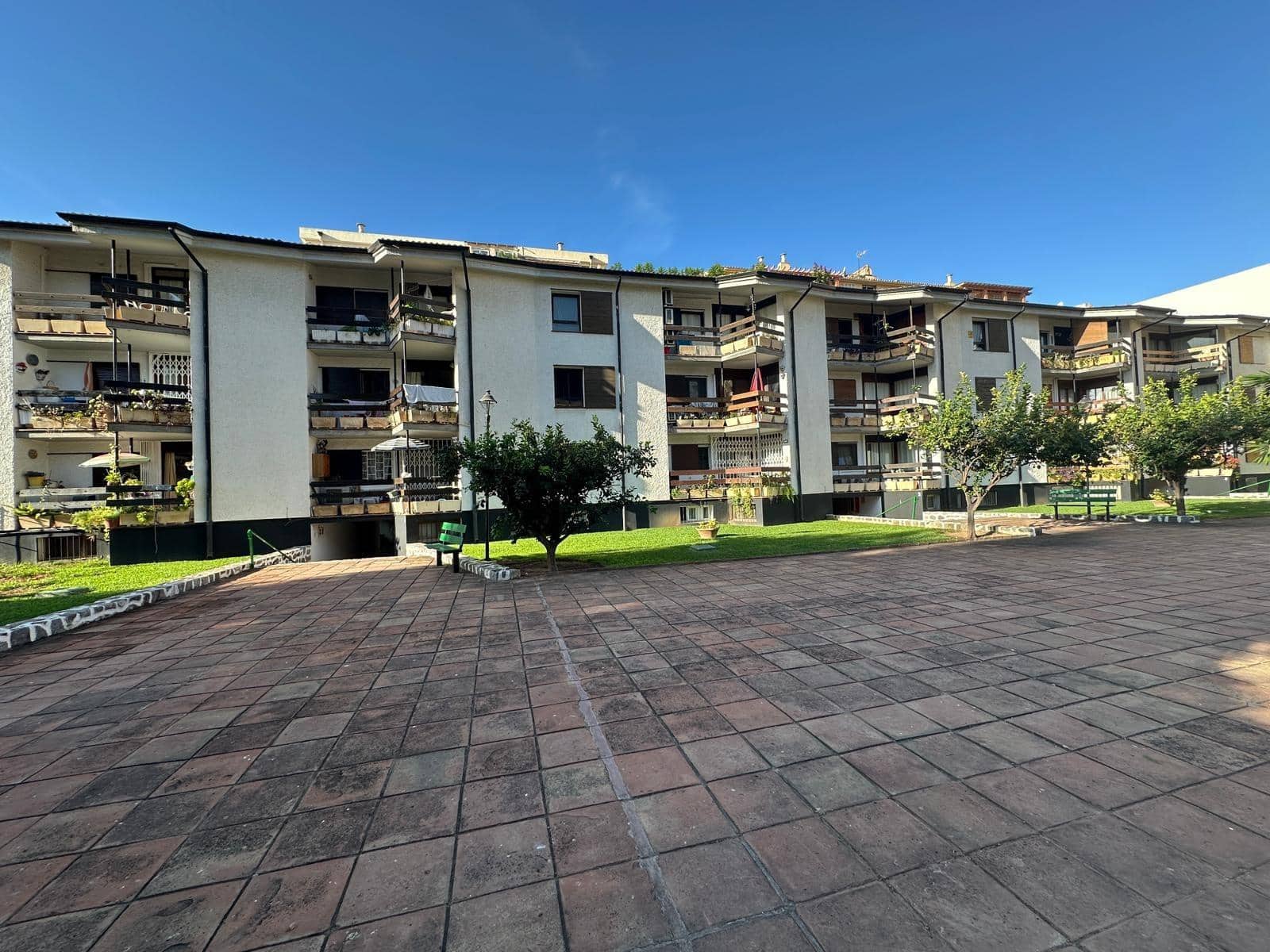 Apartamento de 1 habitación en Fuengirola en alquiler - 1.000 € (Ref: 9548379)