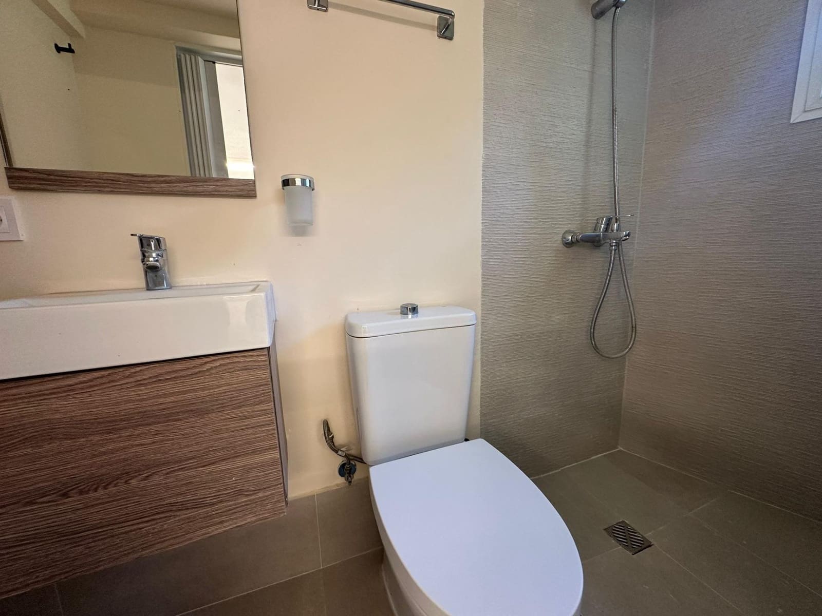 Apartamento de 1 habitación en Fuengirola en alquiler - 1.000 € (Ref: 9548379)