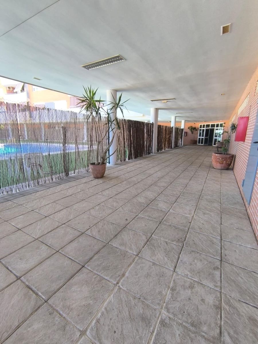 1 soverom Leilighet til salgs i Mijas med svømmebasseng garasje - € 215 000 (Ref: 9561938)