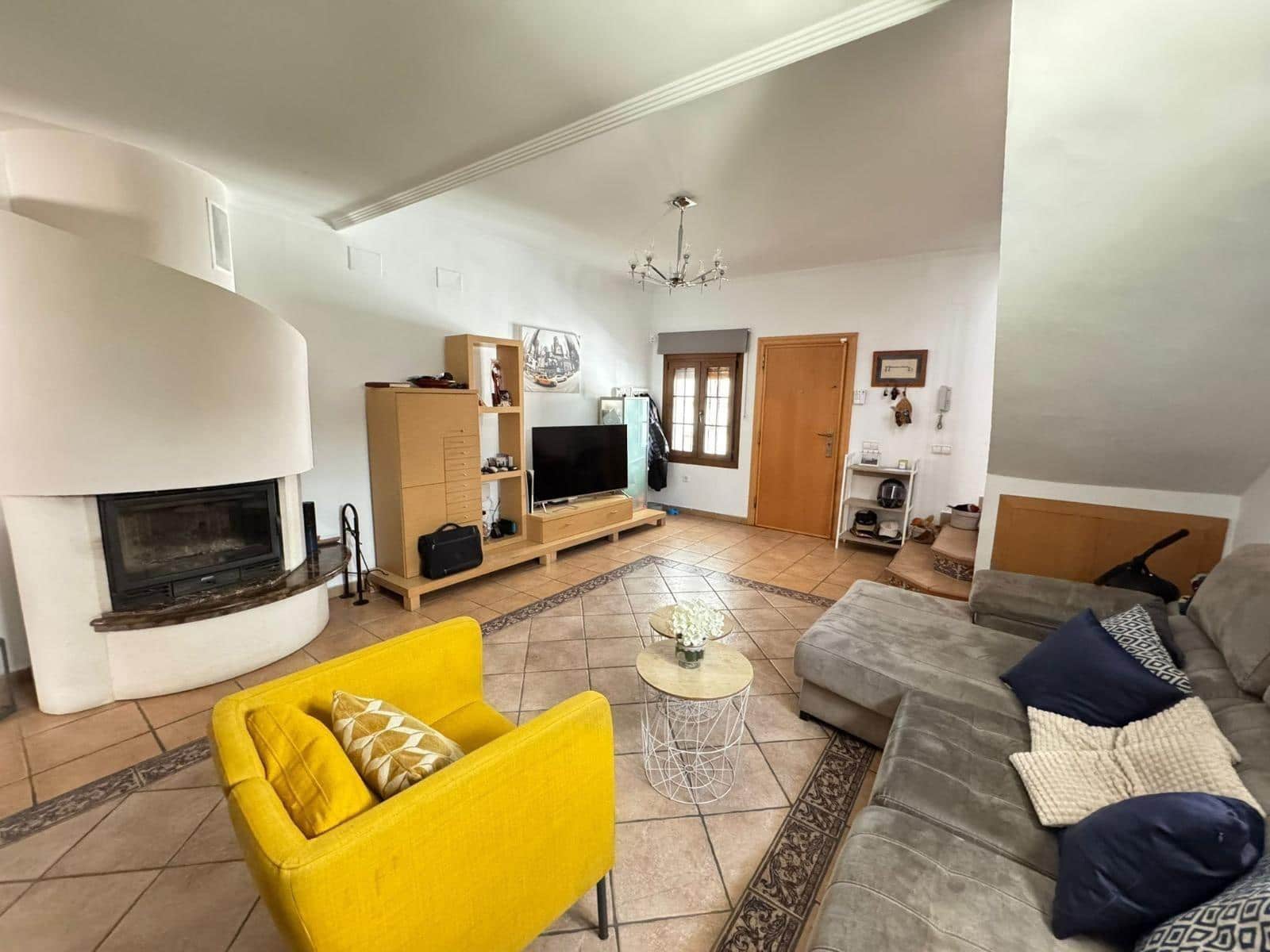 4 soveværelse Rækkehus til salg i Fuengirola med swimmingpool - € 690.000 (Ref: 9568813)