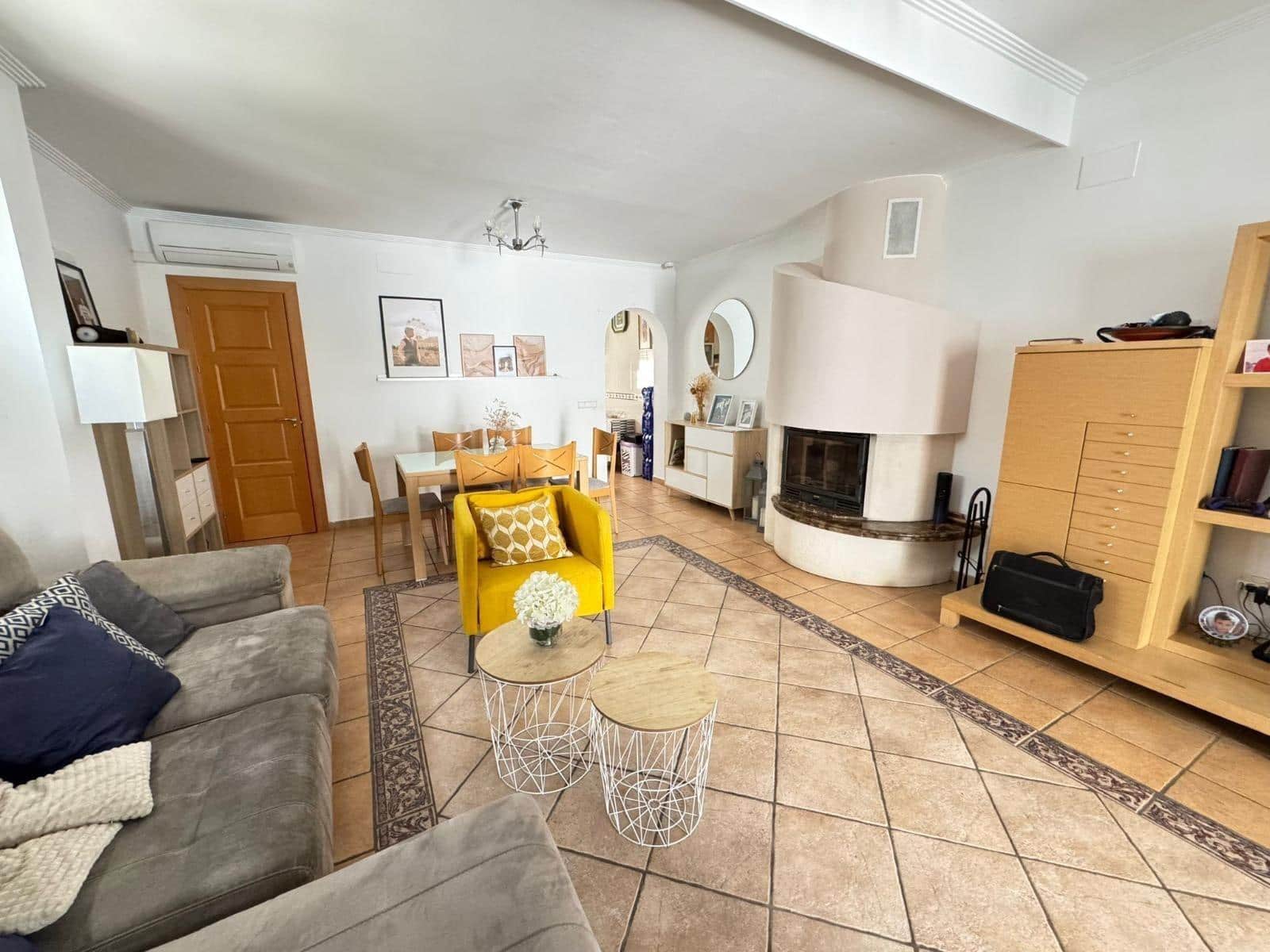 4 soveværelse Rækkehus til salg i Fuengirola med swimmingpool - € 690.000 (Ref: 9568813)