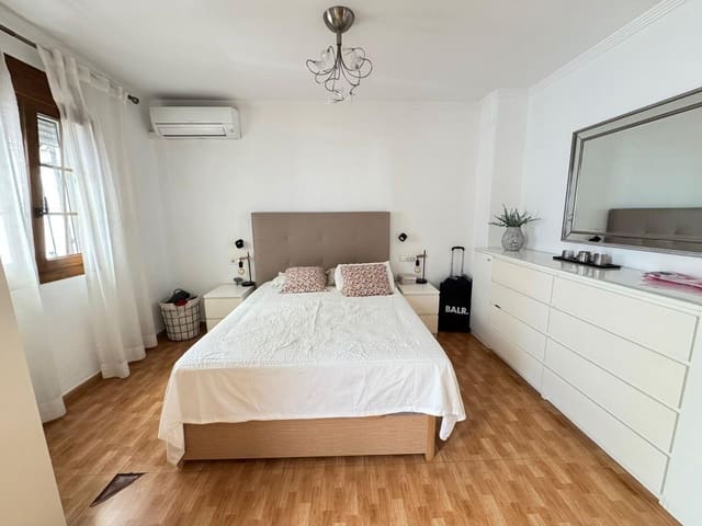 4 soveværelse Rækkehus til salg i Castillo Sohail, Fuengirola med swimmingpool - € 690.000 (Ref: 9568813)