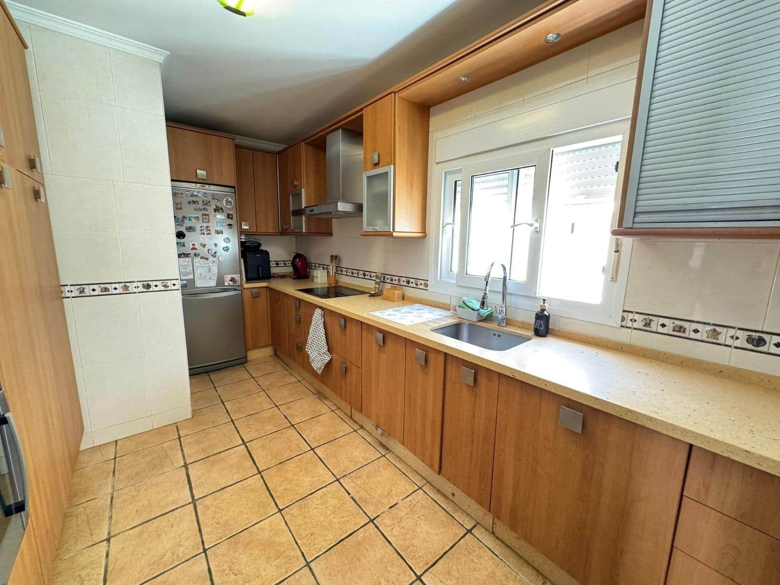 4 soveværelse Rækkehus til salg i Fuengirola med swimmingpool - € 690.000 (Ref: 9568813)