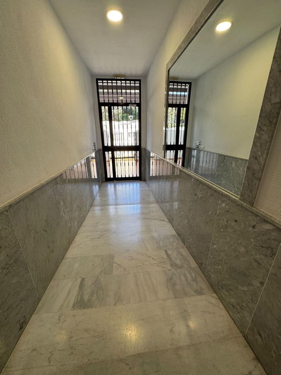 1 sypialnia Apartament na sprzedaż w Fuengirola z garażem - 242 000 € (Ref: 9583023)