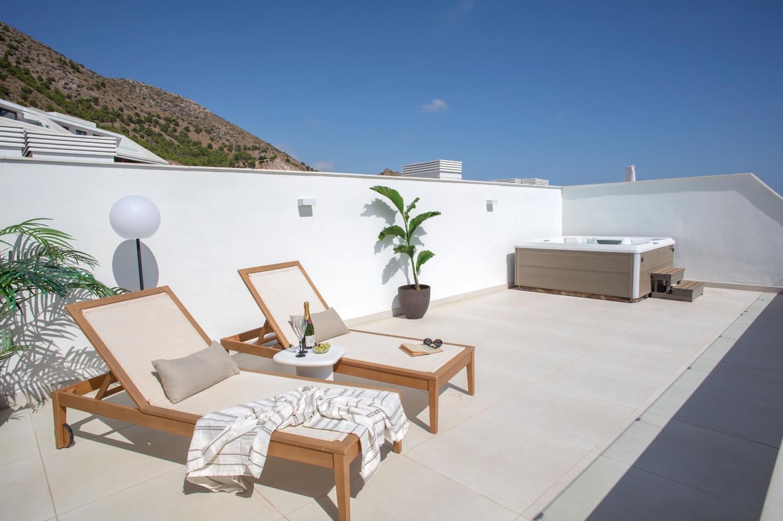 2 sovrum Takvåning till salu i Fuengirola med pool garage - 850 000 € (Ref: 9583025)