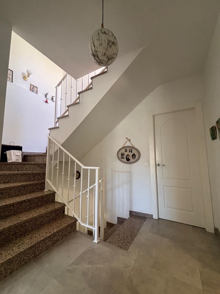 3 sovrum Semi-fristående Villa till salu i Mijas med pool garage - 495 000 € (Ref: 9599650)