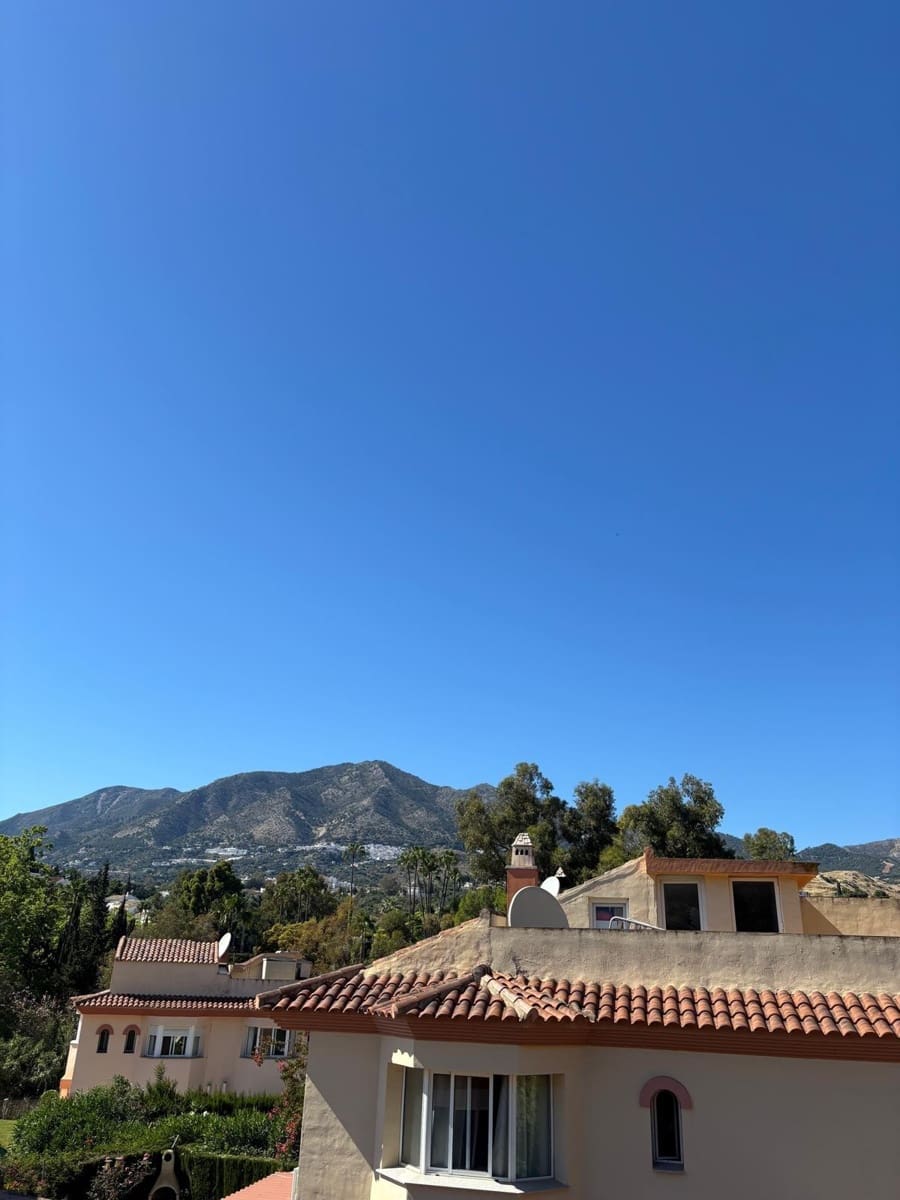 3 sovrum Semi-fristående Villa till salu i Mijas med pool garage - 495 000 € (Ref: 9599650)