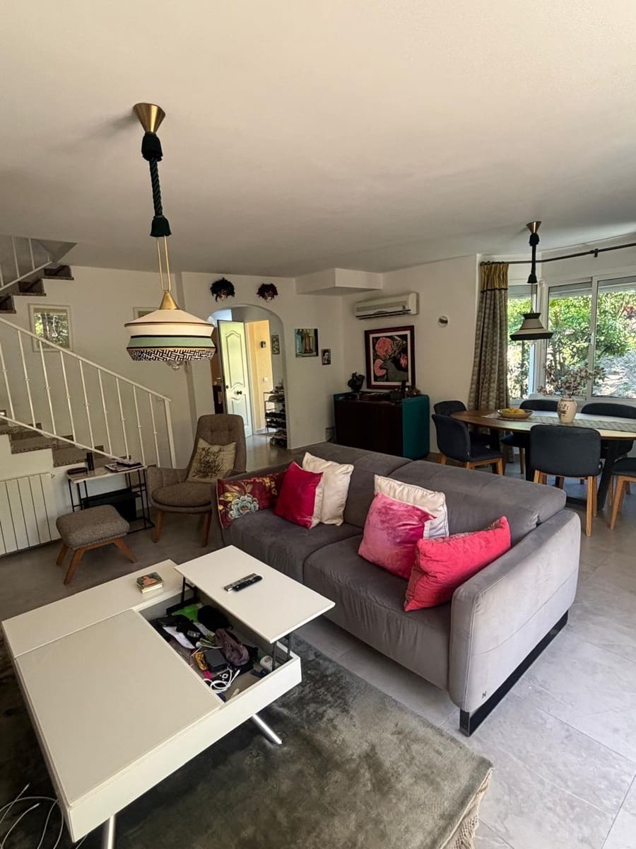 3 sovrum Semi-fristående Villa till salu i Mijas med pool garage - 495 000 € (Ref: 9599650)