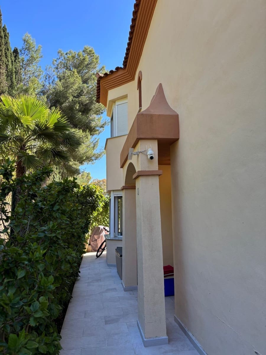 3 sovrum Semi-fristående Villa till salu i Mijas med pool garage - 495 000 € (Ref: 9599650)