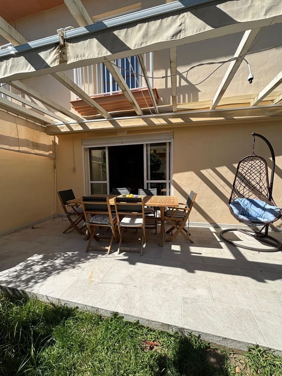 3 sovrum Semi-fristående Villa till salu i Mijas med pool garage - 495 000 € (Ref: 9599650)