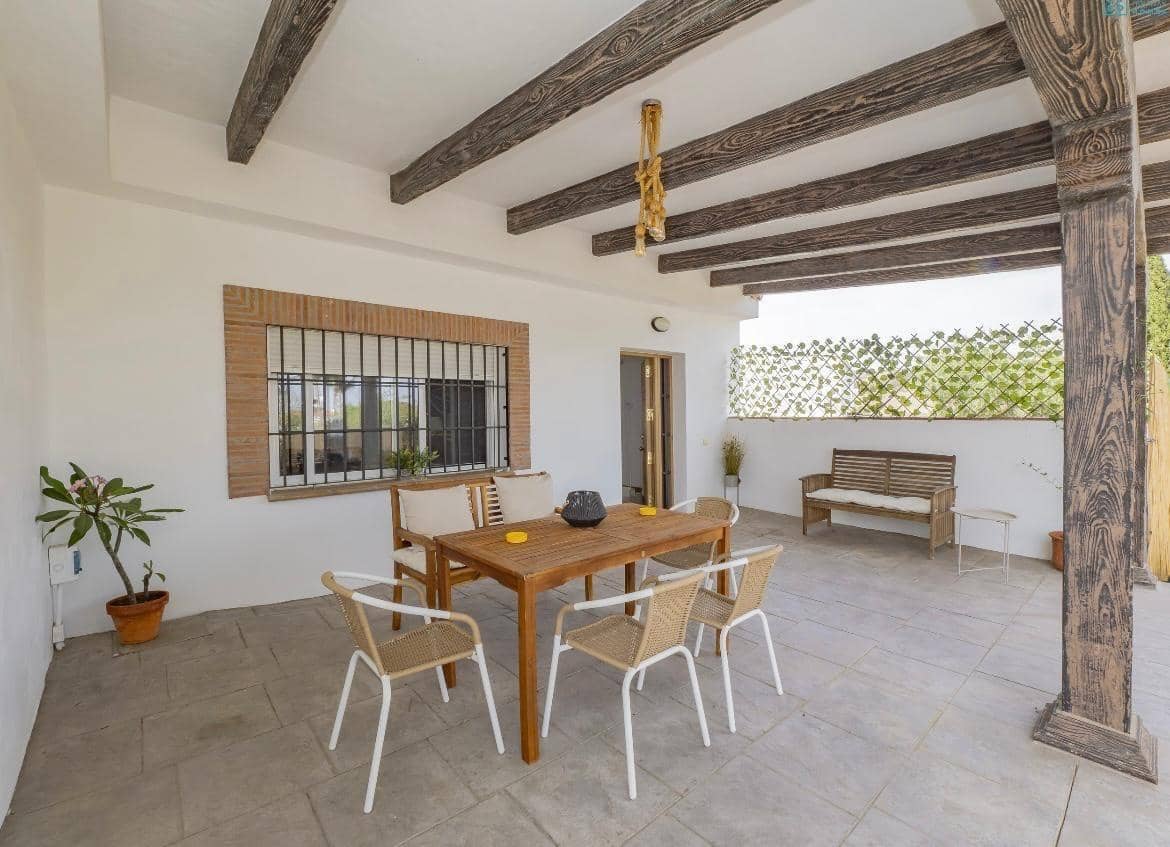 4 sypialnia Willa do wynajęcia w Cartama z basenem garażem - 3 000 € (Ref: 9611660)