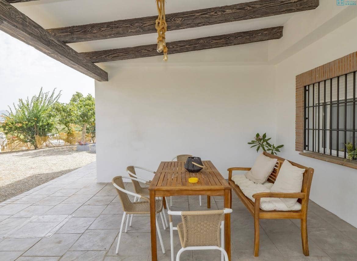 4 sypialnia Willa do wynajęcia w Cartama z basenem garażem - 3 000 € (Ref: 9611660)