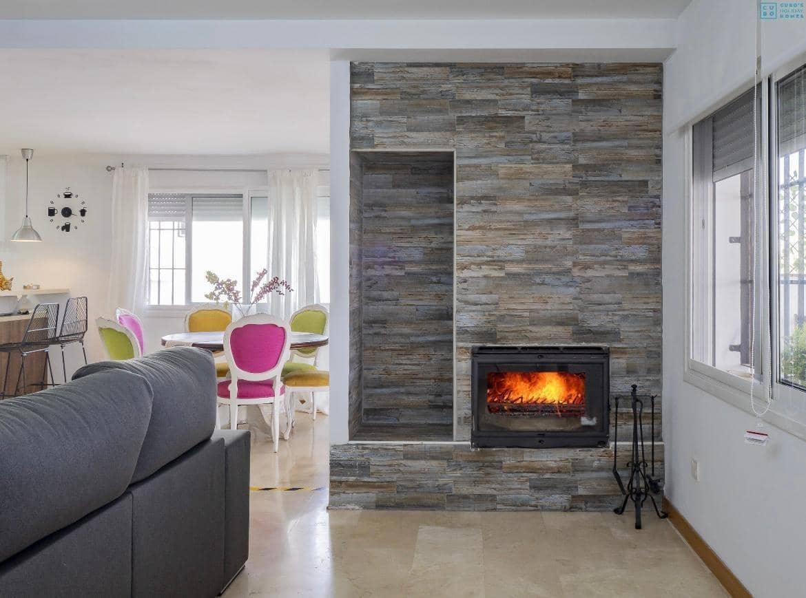 4 sypialnia Willa do wynajęcia w Cartama z basenem garażem - 3 000 € (Ref: 9611660)