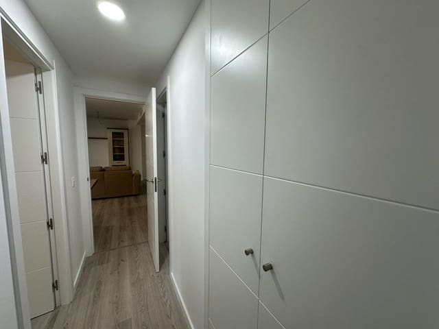 Piso de 2 habitaciones en Arroyo de la Miel, Benalmádena en venta con piscina garaje - 309.000 € (Ref: 9611661)