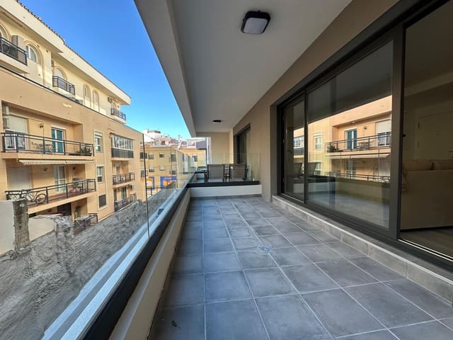 Piso de 2 habitaciones en Arroyo de la Miel, Benalmádena en venta con piscina garaje - 309.000 € (Ref: 9611661)