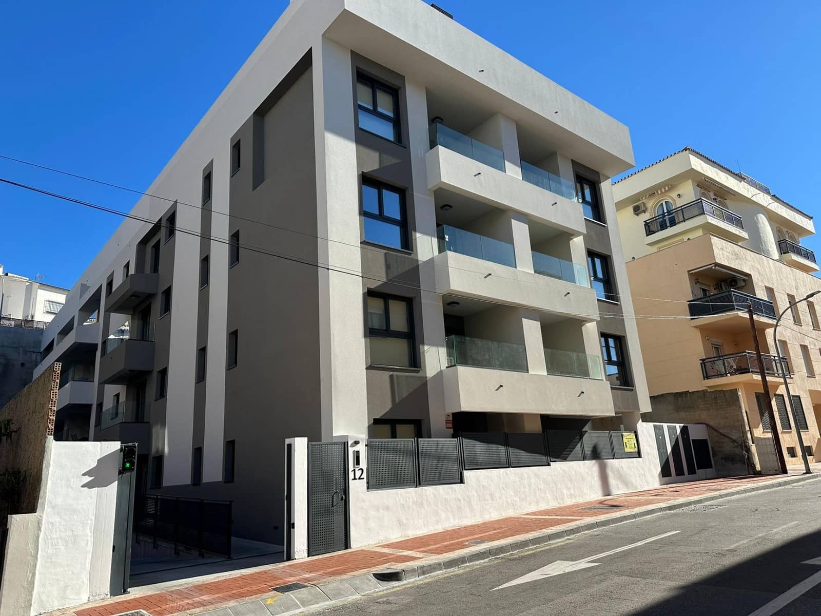 2 slaapkamer Flat te koop in Arroyo de la Miel met zwembad garage - € 309.000 (Ref: 9611661)