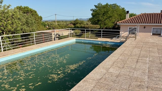 3 quarto Moradia para venda em Roquetes com piscina - 265 000 € (Ref: 10136354)
