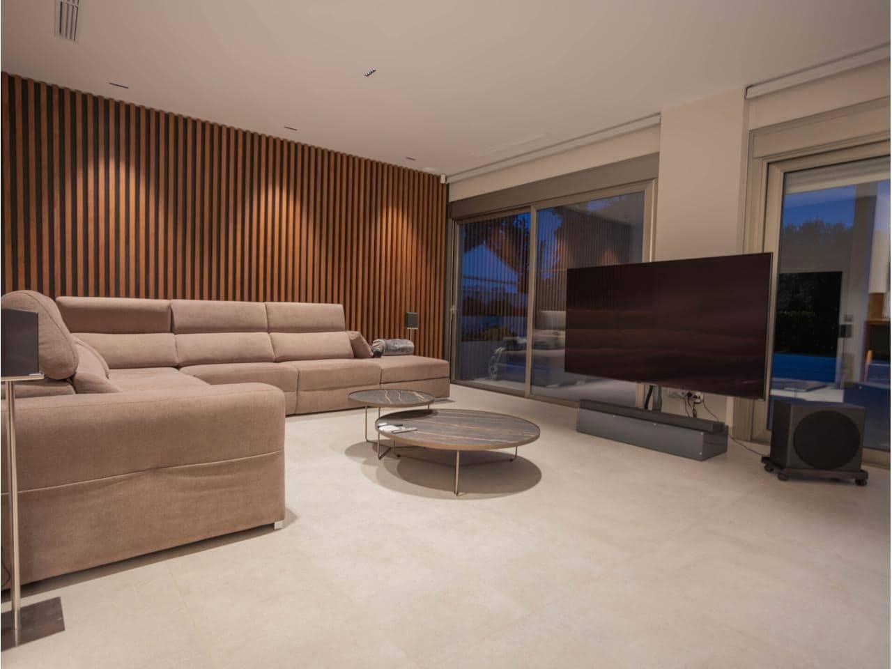 3 bedroom Townhouse for sale in Tortosa with pool garage - € 2,400,000 (Ref: 10140480)