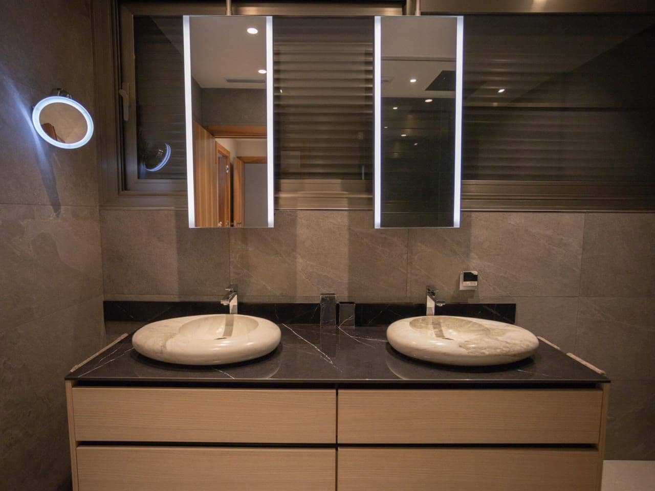 3 bedroom Townhouse for sale in Tortosa with pool garage - € 2,400,000 (Ref: 10140480)