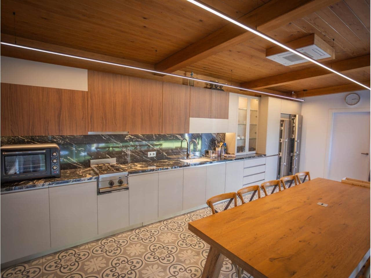 3 bedroom Townhouse for sale in Tortosa with pool garage - € 2,400,000 (Ref: 10140480)
