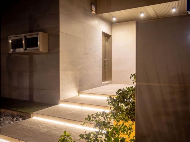 3 chambre Maison de Ville à vendre à Tortosa avec piscine garage - 2 400 000 € (Ref: 10140480)
