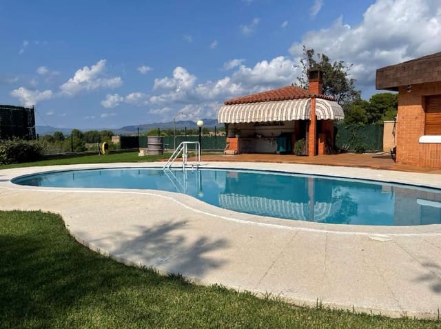 4 chambre Maison de Ville à vendre à Tortosa avec piscine garage - 1 500 000 € (Ref: 10140494)