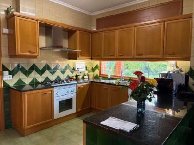 4 chambre Maison de Ville à vendre à Tortosa avec piscine garage - 1 500 000 € (Ref: 10140494)