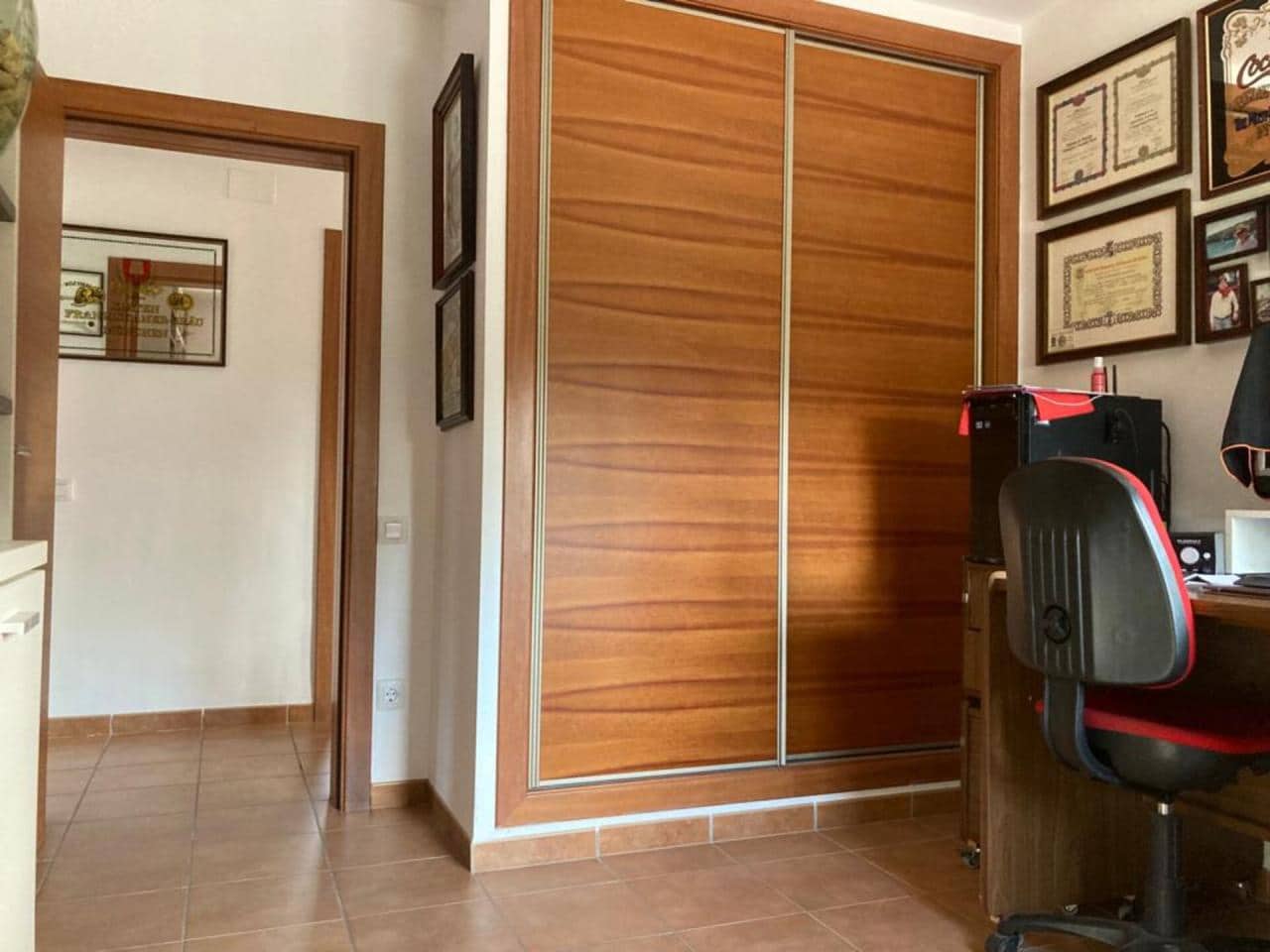 4 soveværelse Villa til salg i Tortosa med garage - € 280.000 (Ref: 9445446)