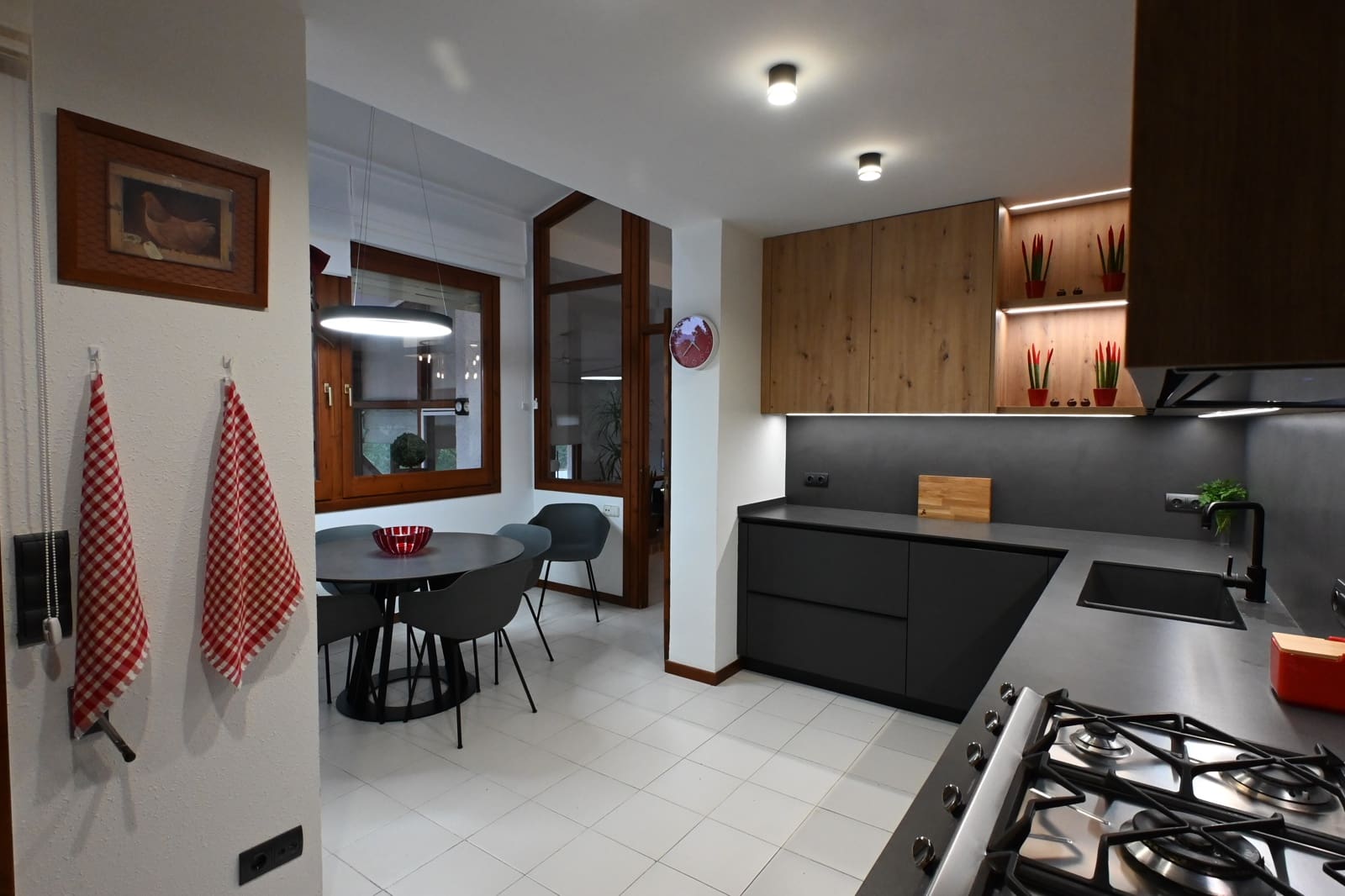 4 bedroom Villa for sale in Tortosa with pool garage - € 550,000 (Ref: 9562290)