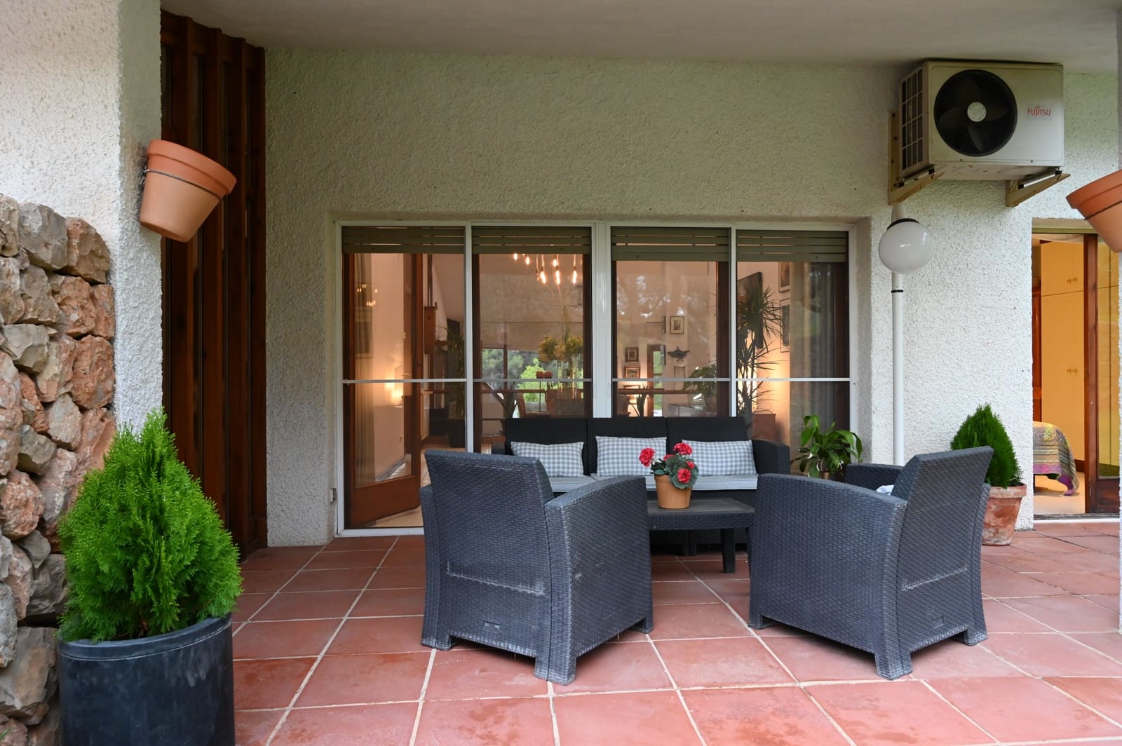 4 bedroom Villa for sale in Tortosa with pool garage - € 550,000 (Ref: 9562290)